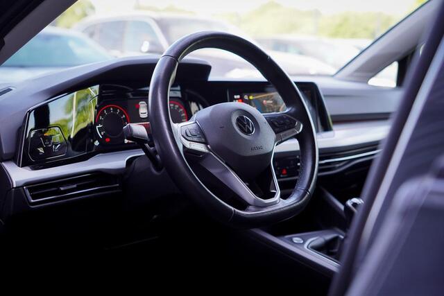 Volkswagen GOLF 1.5 TSI Style / Winterpack / Navi / Carplay / PDC