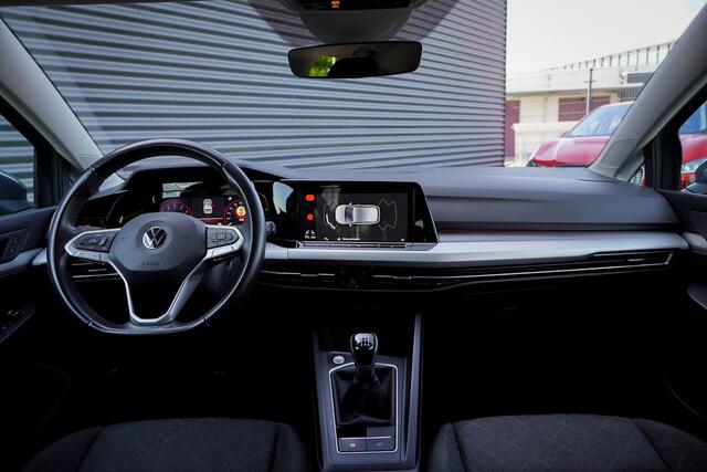 Volkswagen GOLF 1.5 TSI Style / Winterpack / Navi / Carplay / PDC