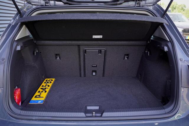 Volkswagen GOLF 1.5 TSI Style / Winterpack / Navi / Carplay / PDC