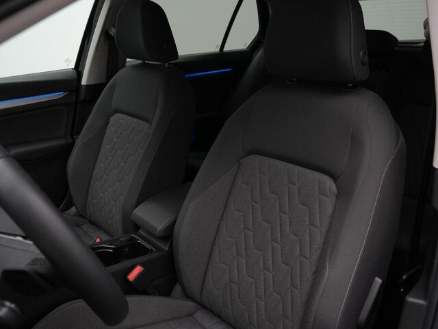 Volkswagen GOLF 1.5 eTSI 150 pk DSG Life Edition | Stuur-/stoelverwarming | Achteruitrijcamera | Adaptive Cruise | Apple Carplay / Android Auto
