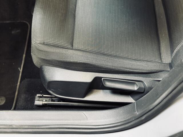 Volkswagen GOLF 1.0 TSI | Trekhaak | Stoel/stuurverw.