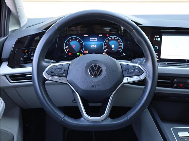 Volkswagen GOLF 1.5 eTSI Life Adaptive Cruise | Stoel&Stuurverwarming | Carplay/Android |