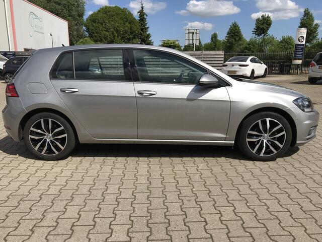 Volkswagen GOLF 1.0 TSI Highline