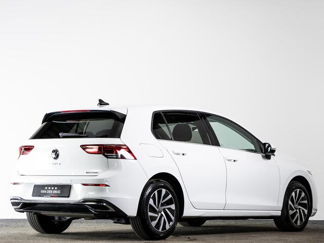Volkswagen GOLF AUTOMAAT 1.4 204 PK DSG eHybrid Style | LED IQ | Navigatie| Travel Assist | Adaptieve Cruise Control