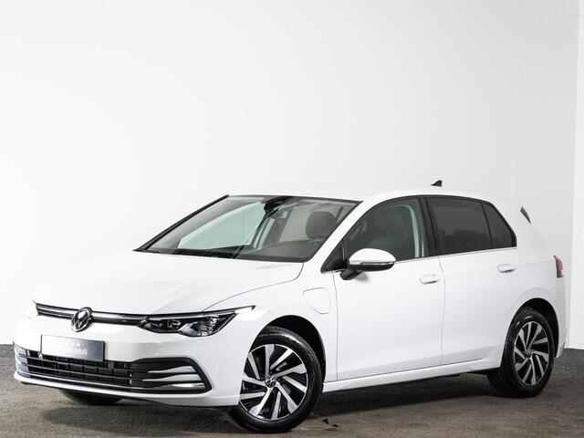 Volkswagen GOLF AUTOMAAT 1.4 204 PK DSG eHybrid Style | LED IQ | Navigatie| Travel Assist | Adaptieve Cruise Control