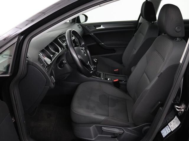 Volkswagen GOLF Variant 1.6 TDI Comfortline | Apple Carplay | Navigatie | Cruise Control Adaptief | Parkeersensor voor en achter | LED | LMV