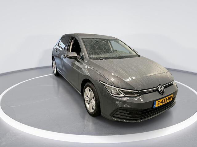 Volkswagen GOLF 1.0 eTsi 110pk DSG Life · Apple/Android Car Play · Navigatie · P-Sensoren · Sfeerverlichting · DAB · 16'' Inch · Garantie t/m 14-03-2027 of 100.000km