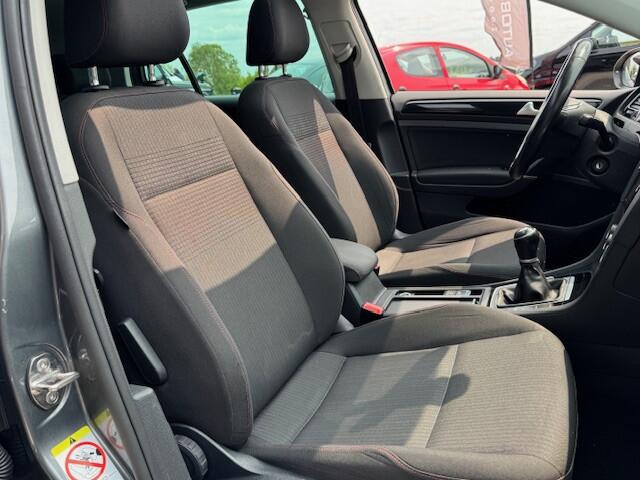 Volkswagen GOLF 7.5 *1.0 TSI* Trendline | PANO | GROOT MULTIMEDIA SYSTEEM |