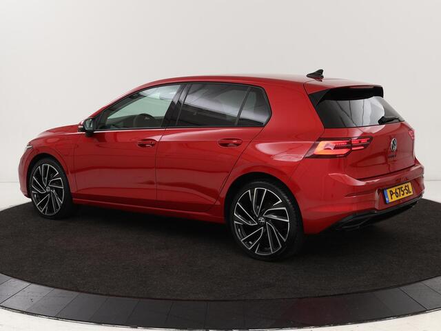 Volkswagen GOLF 1.4 eHybrid Style | Stoel & stuurverwarming | Massage | Carplay | Memory | Achterbankverwarming | Adaptive cruise | Park Assist | Sfeerverlichting | Navigatie | Full LED | PHEV