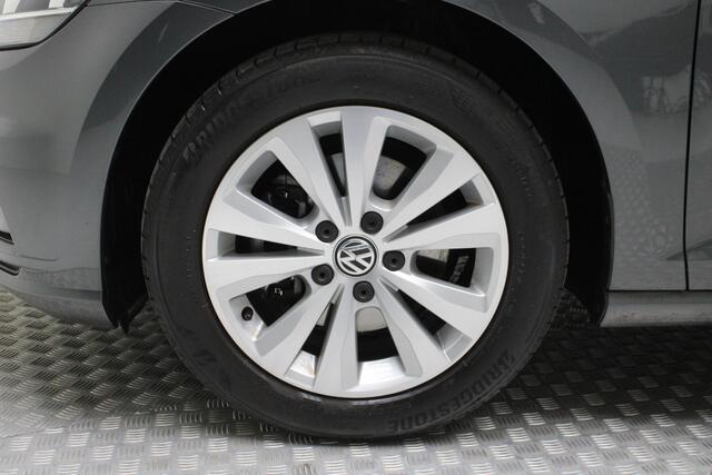 Volkswagen GOLF Variant 1.0 TSI Comfortline | climate control | pdc v/a | navigatie fullmap | carplay | cruise control adaptief | radio cd