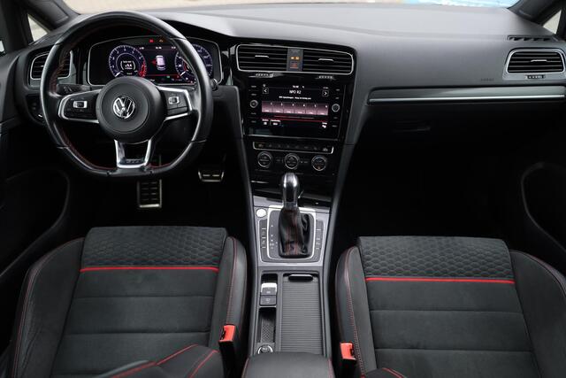 Volkswagen GOLF 2.0 TSI GTI Performance 230PK / 169kW DSG, 2e eigenaar door ons onderhouden, 18" LMV, panoramadak, leder / alcantara clark bekleding, privacy glas, groolicht assistent, adaptieve cruise control (acc), elektrisch verstel-, verwarm- en inklapbare buitenspie