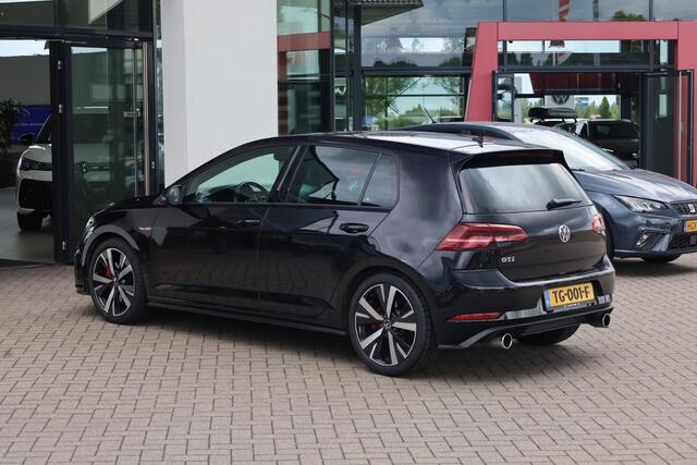 Volkswagen GOLF 2.0 TSI GTI Performance 230PK / 169kW DSG, 2e eigenaar door ons onderhouden, 18" LMV, panoramadak, leder / alcantara clark bekleding, privacy glas, groolicht assistent, adaptieve cruise control (acc), elektrisch verstel-, verwarm- en inklapbare buitenspie