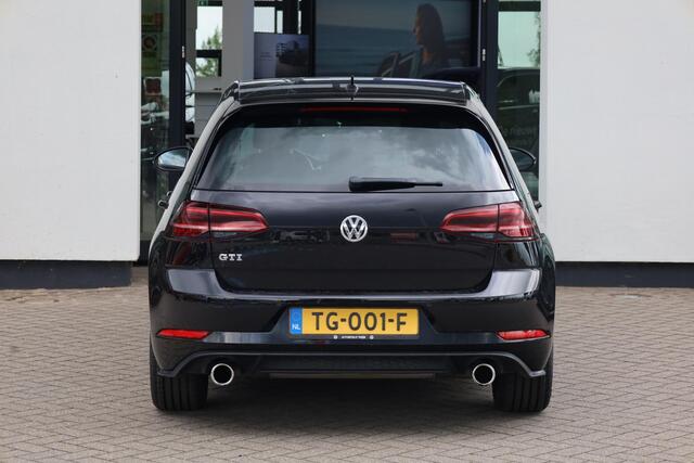 Volkswagen GOLF 2.0 TSI GTI Performance 230PK / 169kW DSG, 2e eigenaar door ons onderhouden, 18" LMV, panoramadak, leder / alcantara clark bekleding, privacy glas, groolicht assistent, adaptieve cruise control (acc), elektrisch verstel-, verwarm- en inklapbare buitenspie