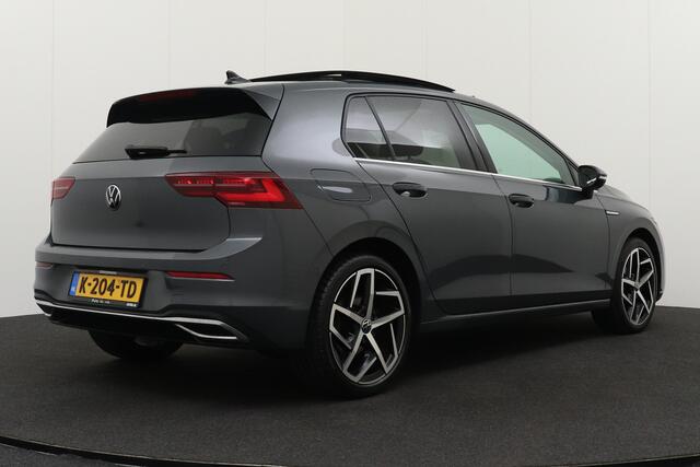 Volkswagen GOLF 1.5 Aut. eTSI Style Pano-dak Memory Dodehoek Stoelverwa.+Stuur