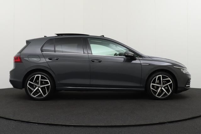 Volkswagen GOLF 1.5 Aut. eTSI Style Pano-dak Memory Dodehoek Stoelverwa.+Stuur