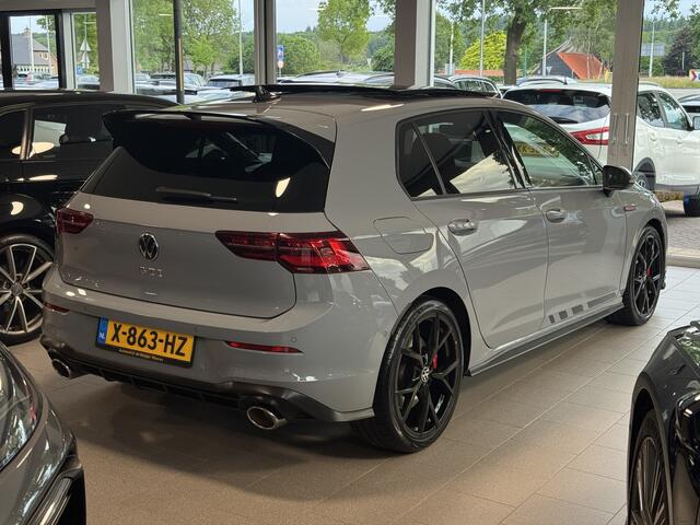 Volkswagen GOLF 2.0 TSI GTI Clubsport / Panoramadak / Camera / Head-up / 19'' / IQ Lights / Keyless / Dodehoek / DAB / Stoelverwarming / ACC