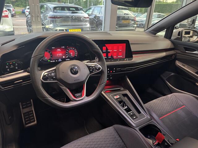 Volkswagen GOLF 2.0 TSI GTI Clubsport / Panoramadak / Camera / Head-up / 19'' / IQ Lights / Keyless / Dodehoek / DAB / Stoelverwarming / ACC
