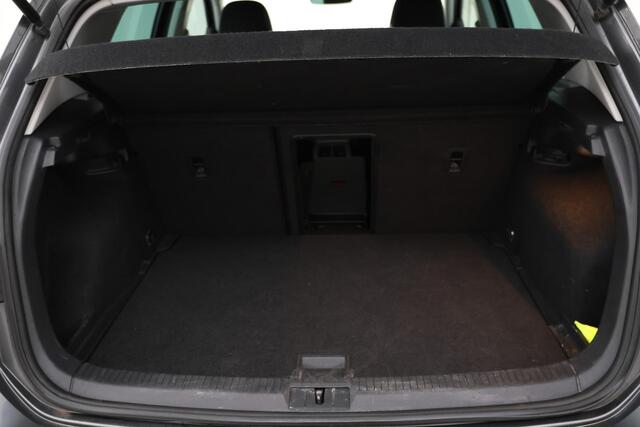 Volkswagen GOLF 1.0 TSI Comfortline 5 Deurs, Apple carplay, Adaptive cruise, Climate,