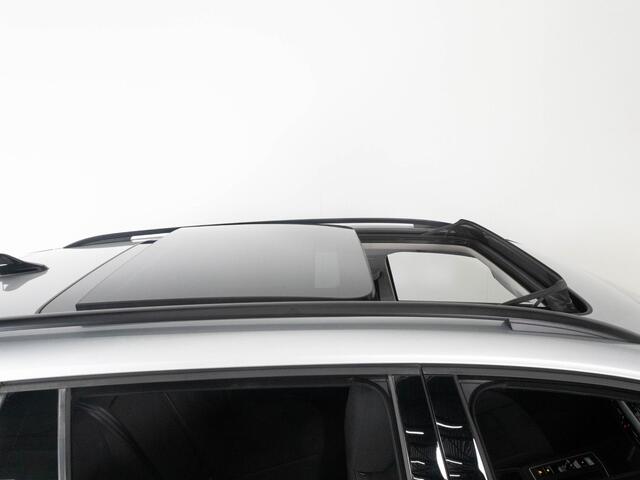 Volkswagen GOLF Variant 1.0 eTSI Life DSG | LED | Panoramadak | Camera | Stoel & stuur verwarming | Navigatie | Side assist |