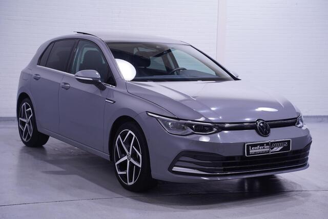 Volkswagen GOLF 1.5 eTSI Style Panodak Led matrix Apple Carplay Winterpakket Sideassist Memory sportstoelen Virtual NAP Rijklaar!