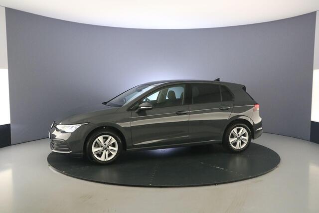 Volkswagen GOLF Life 1.5 eTSI 130pk DSG Automaat Adaptive cruise control, Achteruitrijcamera, LED koplampen, DAB, Radio, Stuurwiel verwarmd, Airco, App connect, Parkeersensoren, Stoelverwarming