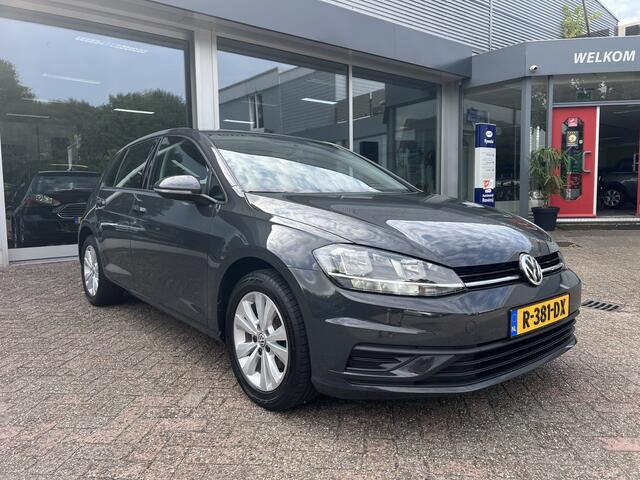 Volkswagen GOLF 1.0 TSI Trendline Trekhaak, LM Velgen, Airco.