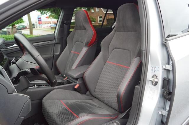 Volkswagen GOLF GTI Clubsport 2.0 TSI (300pk) DSG IQ Light/Pano/ACC/Camera/19 in