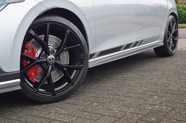 Volkswagen GOLF GTI Clubsport 2.0 TSI (300pk) DSG IQ Light/Pano/ACC/Camera/19 in