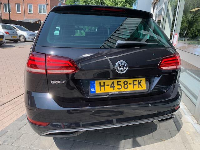 Volkswagen GOLF Variant 1.0 TSI Highline, automaat , navigatie, app connect.