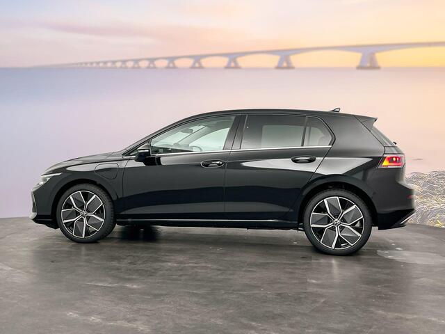 Volkswagen GOLF Style Edition 1.5 eHybrid 150 kW / 204 pk Hatchbac