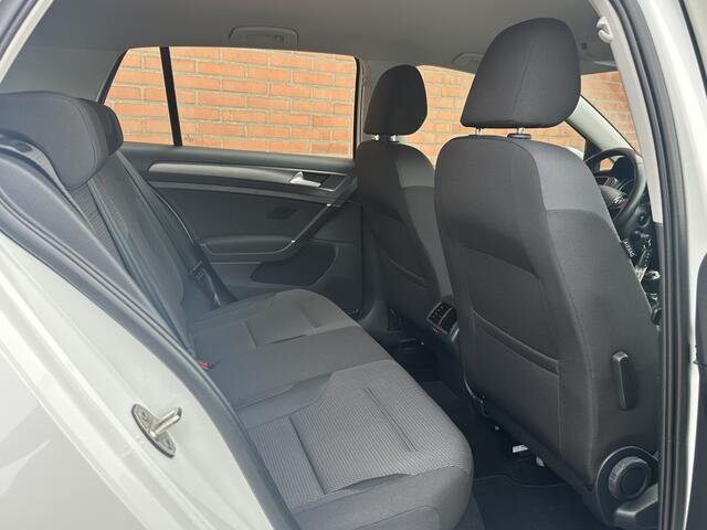 Volkswagen GOLF 1.0 TSI Comfortline Betrouwbare Klasse met een Glimlach!