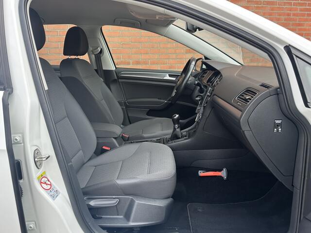 Volkswagen GOLF 1.0 TSI Comfortline Betrouwbare Klasse met een Glimlach!