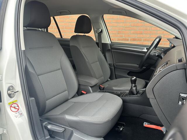 Volkswagen GOLF 1.0 TSI Comfortline Betrouwbare Klasse met een Glimlach!