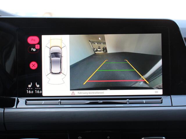 Volkswagen GOLF 1.5 eTSI 150pk DSG Style Climate control Adaptive cruise control Navigatie LED Sfeerverlichting Voorstoelen verwarmd Apple Carplay/ Android Auto Lichtmetalen Velgen