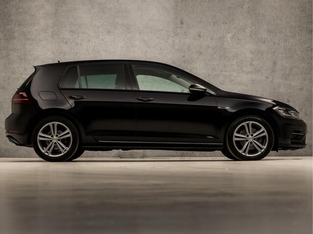 Volkswagen GOLF 1.5 TSI R-Line Sport 150Pk Automaat (VIRTUAL COCKPIT, APPLE CARPLAY, GROOT NAVI, CAMERA, LED KOPLAMPEN, ALCANTARA, ADAPTIVE CRUISE, LM VELGEN, DAB+, NIEUWE APK, NIEUWSTAAT)
