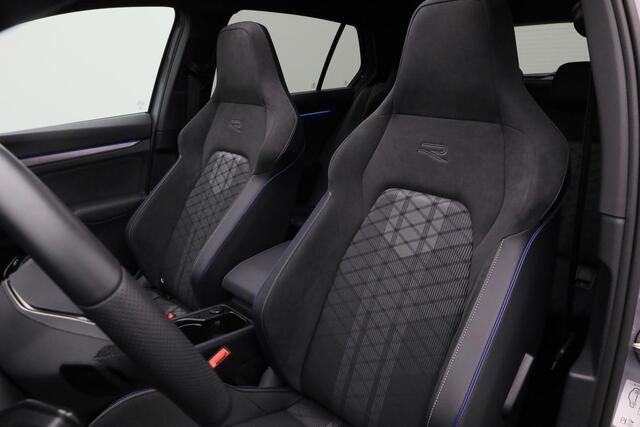 Volkswagen GOLF 1.5 eTSI 150 pk DSG R-Line | Panoramadak | Trekhaak | IQ Light | Harman/Kardon | Head-up display | Stuur-/stoelverwarming