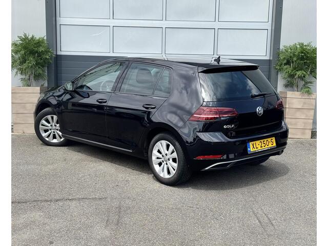 Volkswagen GOLF 1.0 TSI Comfortline Business /NAP/ AIROC / GARANTIE /