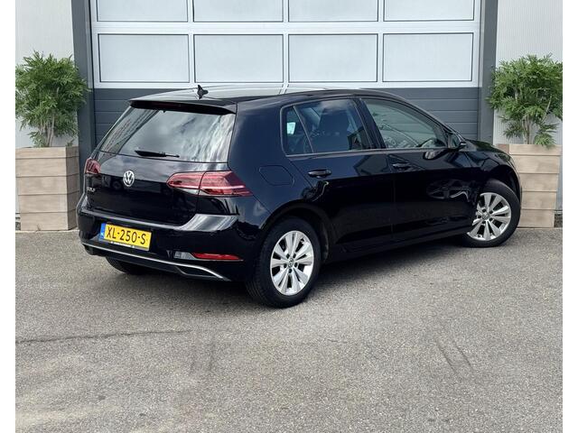 Volkswagen GOLF 1.0 TSI Comfortline Business /NAP/ AIROC / GARANTIE /