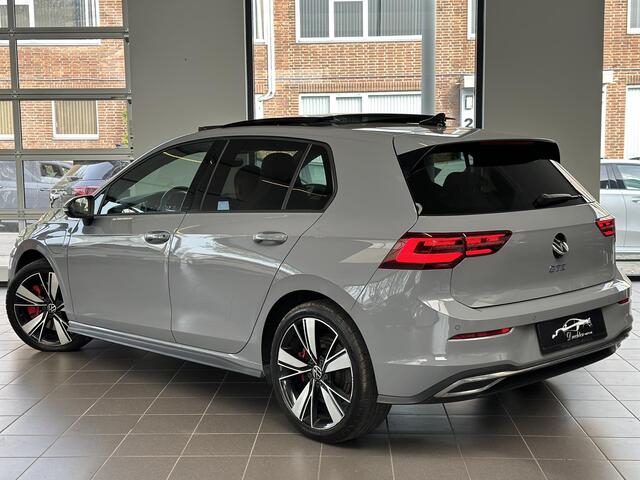 Volkswagen GOLF 1.4 eHybrid GTE | PANO | CAMERA | IQ | SFEER