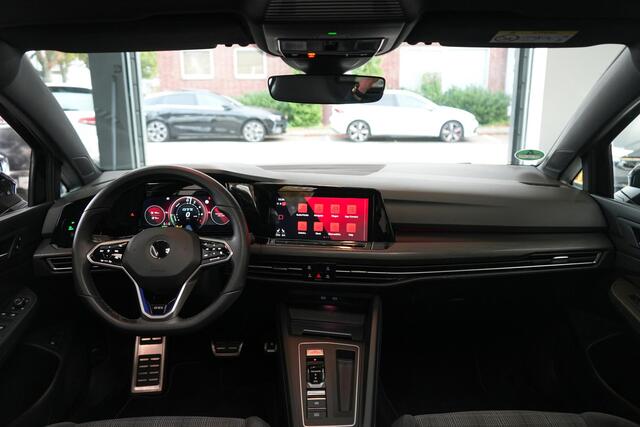 Volkswagen GOLF 1.4 eHybrid GTE | PANO | CAMERA | IQ | SFEER