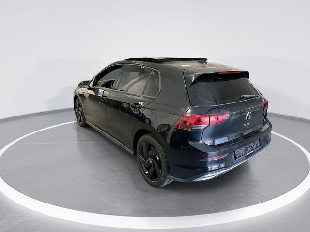 Volkswagen GOLF 1.4 245pk DSG eHybrid GTE · Panoramadak · Apple/Android Car Play · Navi · P-Sensoren · 17'' Inch ·