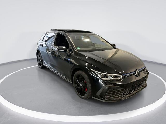 Volkswagen GOLF 1.4 245pk DSG eHybrid GTE · Panoramadak · Apple/Android Car Play · Navi · P-Sensoren · 17'' Inch ·