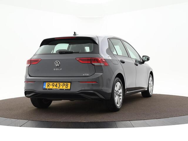Volkswagen GOLF 1.0 eTsi 110pk DSG Life · Apple/Android Car Play · Navi · P-Sensoren · Sfeerverlichting · 16'' Inch · Garantie t/m 26-10-2026 of 100.000km