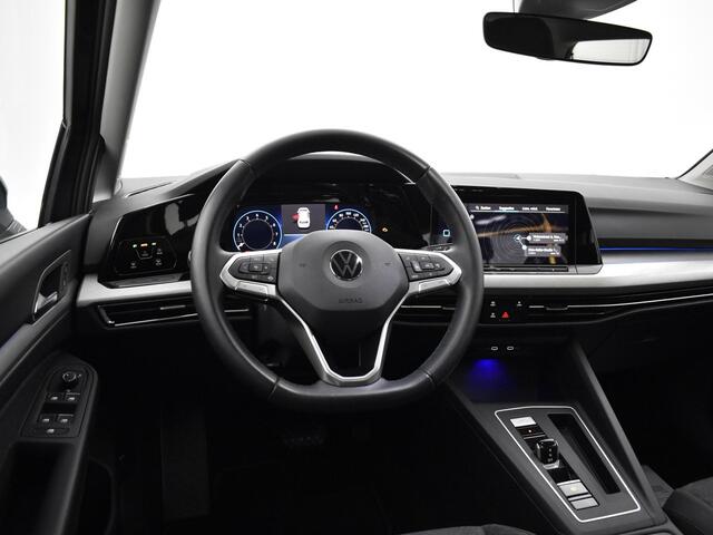 Volkswagen GOLF 1.0 eTsi 110pk DSG Life · Apple/Android Car Play · Navi · P-Sensoren · Sfeerverlichting · 16'' Inch · Garantie t/m 26-10-2026 of 100.000km