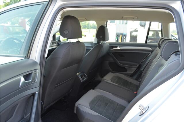 Volkswagen GOLF Variant 1.0 TSI Comfortline Carplay | Stoelverwarming | 1/2 Alcantara bekleding | NL auto