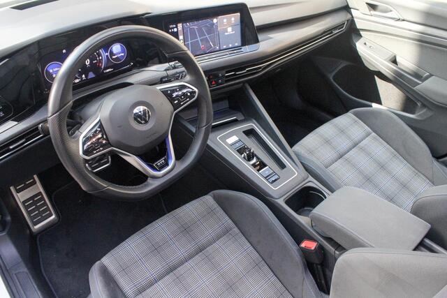 Volkswagen GOLF 8 1.4 eHybrid GTE PANO|HUD|IQ Light|245PK