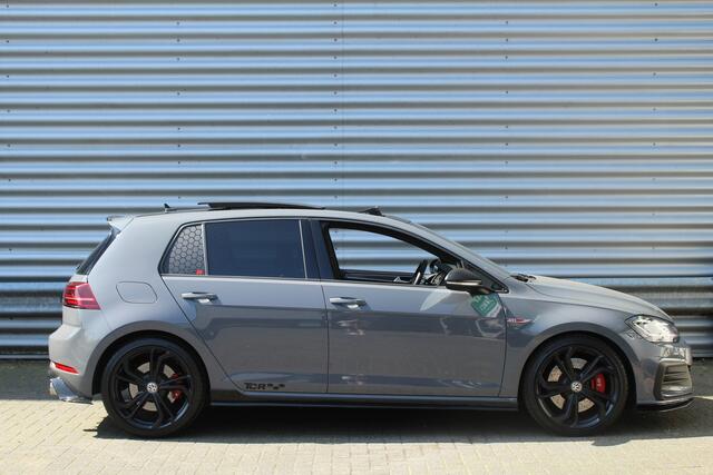 Volkswagen GOLF 2.0 TSI GTI TCR 290pk DSG7 Panoramadak Clima Cruise Navi Camera DynAudio Keyless Zwarte 19"LMV