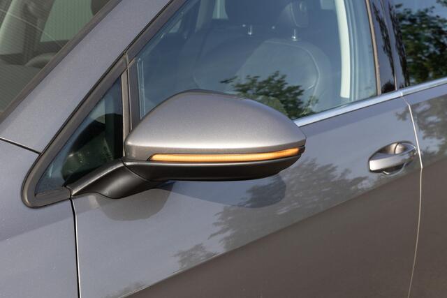 Volkswagen GOLF 1.4 TSI | R-LINE | PANO | CAMERA | NL-AUTO | SPORTSTOELEN | NAVI