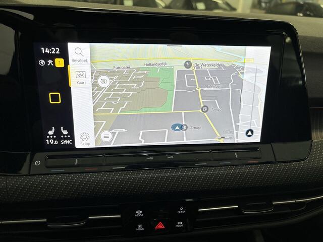 Volkswagen GOLF 1.5 eTSI 150pk DSG R-Line Business · Panoramadak · Apple/Android Car Play · Navi · P-Sensoren · Sfeerverlichting · 18'' Inch ·