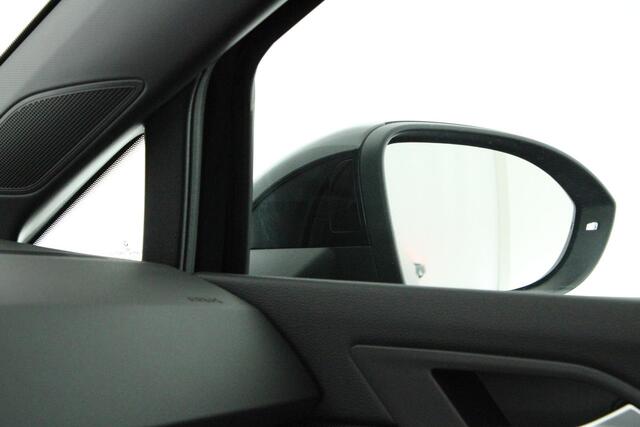 Volkswagen GOLF 1.5 272pk eHybrid GTE Trekhaak 360Camera Head-Up Panoramadak Keyless Navigatie